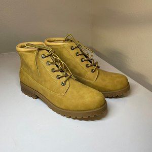 Mountain Sole Boots